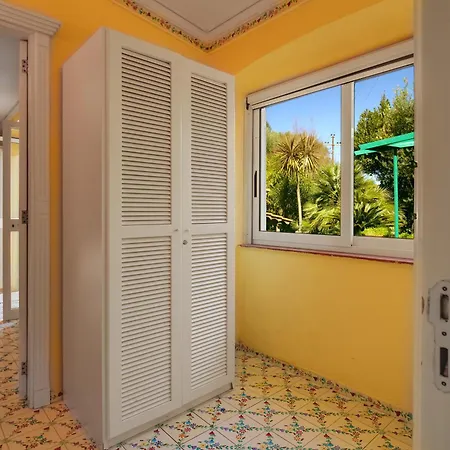 La Maison D'ileane Silvana 1 Apartment
